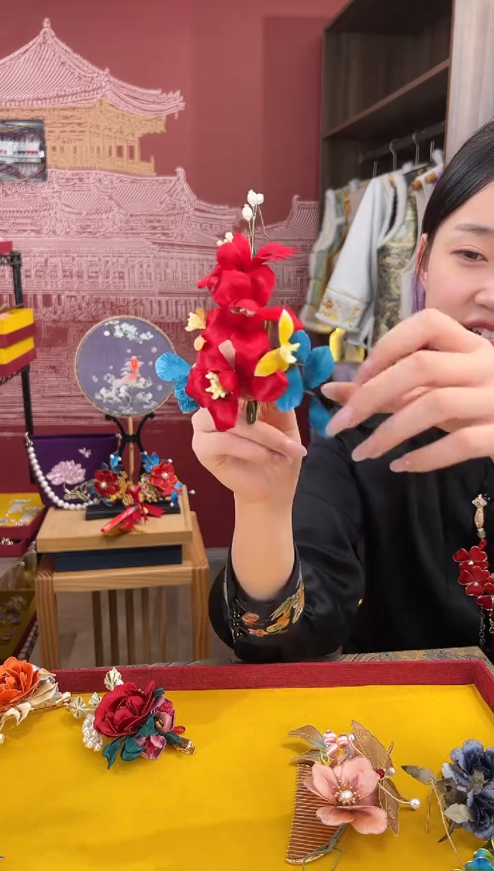 【闪购商品】刺绣非遗绒花（发饰）  