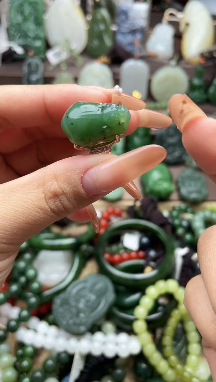 颈饰银S925镶嵌和田玉和田玉吊坠多样性拍一发一