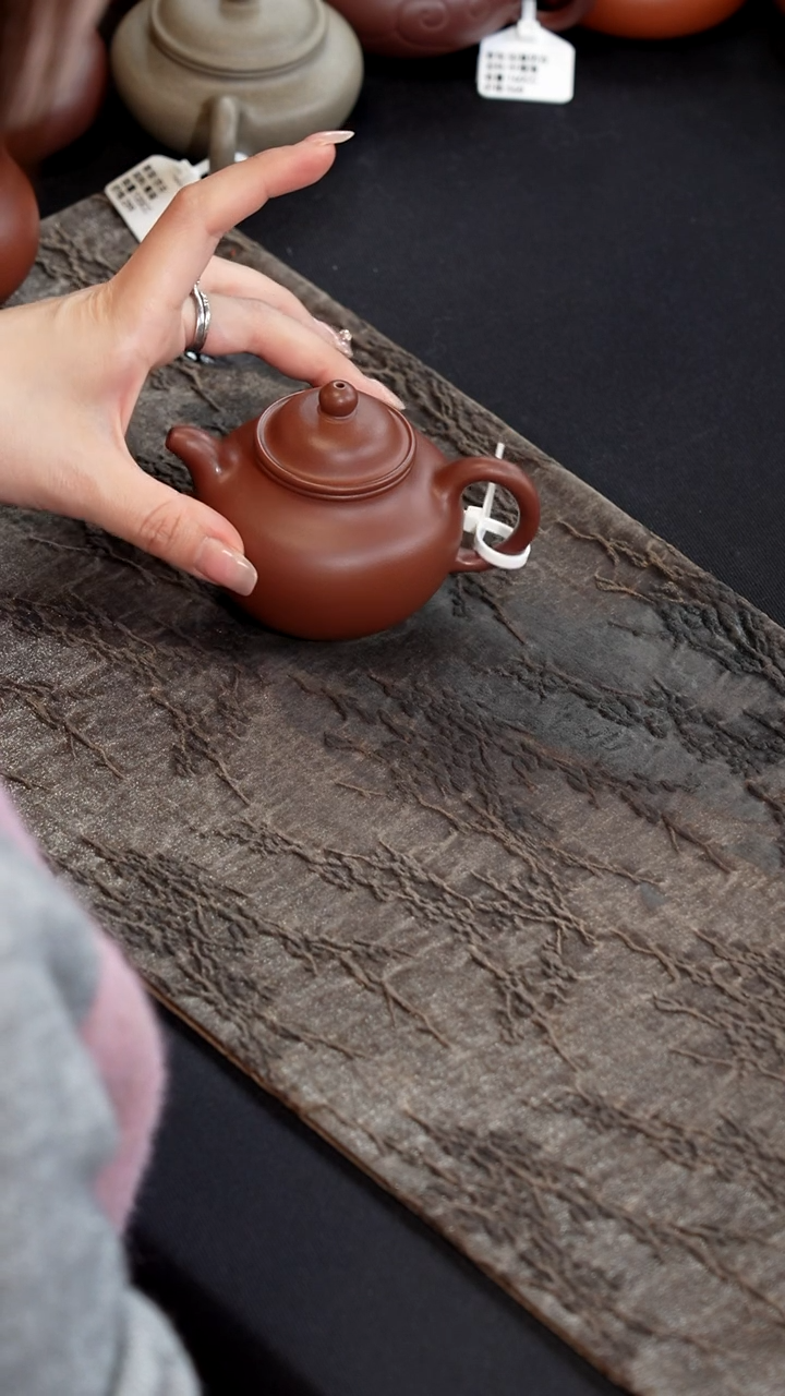 【闪购商品】紫砂茶壶清水泥掇球壶150cc