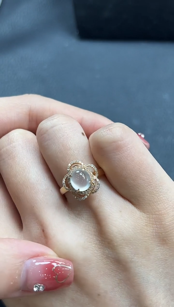 【闪购商品】翡翠颈饰18K金镶嵌戒指