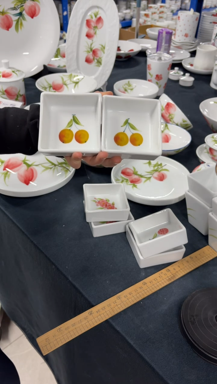 景德镇手绘釉中彩（食品级）四方碟一对