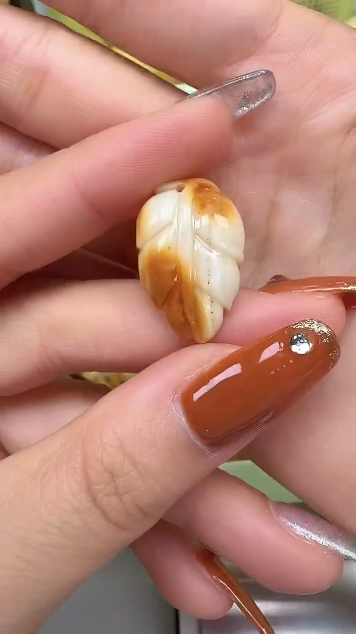 裸石琥珀未镶嵌如图