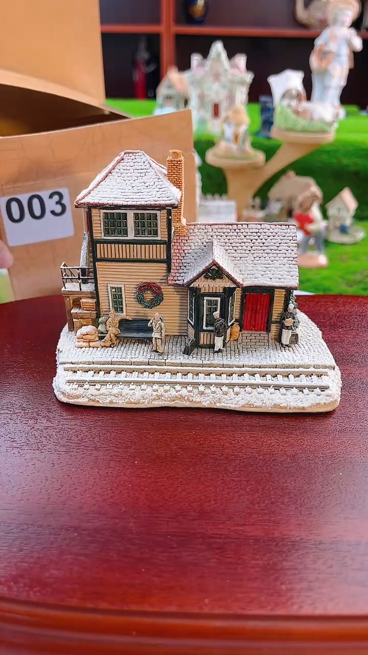 【闪购商品】紫砂茶宠Lilliput中古微缩建筑小房子003