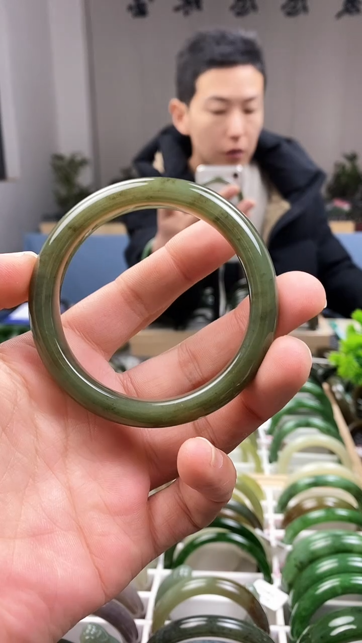 【闪购商品】和田玉手镯未镶嵌57.2