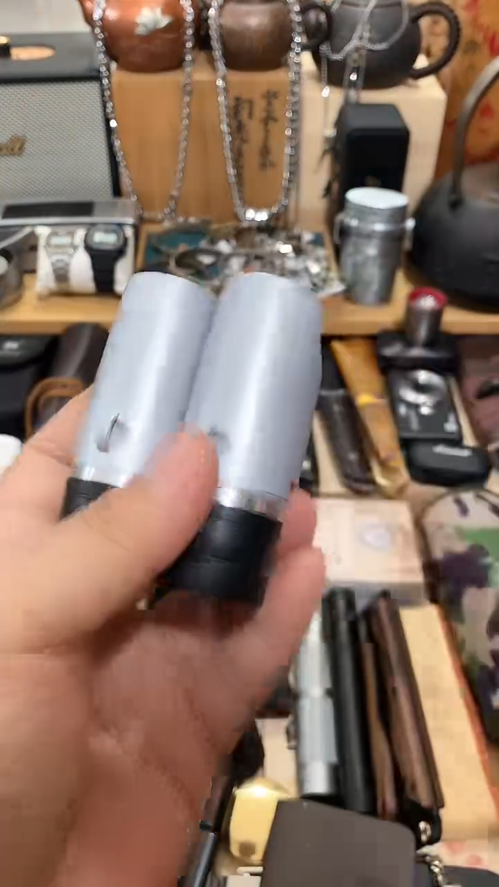 瓷片闪购商品  如图所示