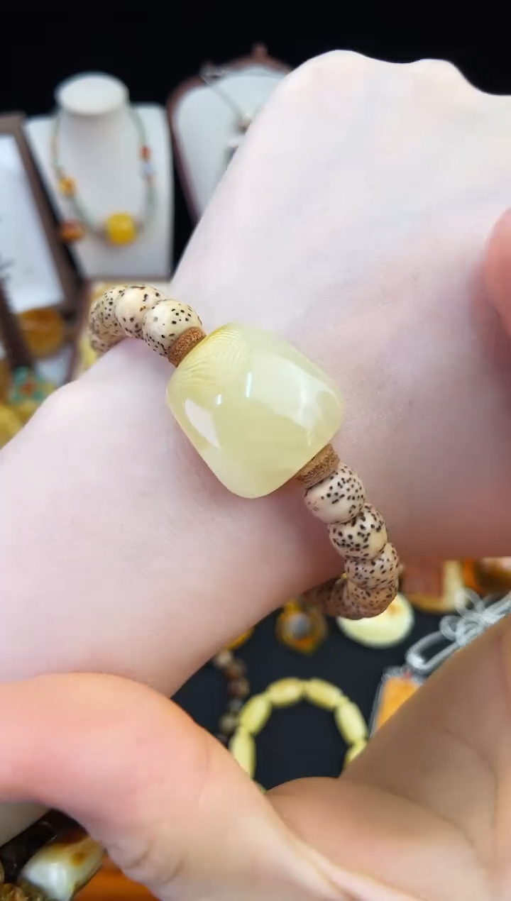 琥珀未镶嵌珠宝奇石柒月