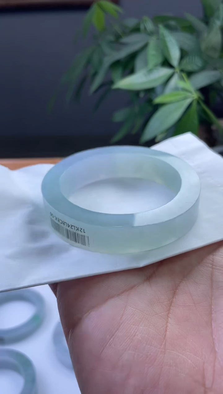 【闪购商品】定制翡翠手镯未镶嵌手镯