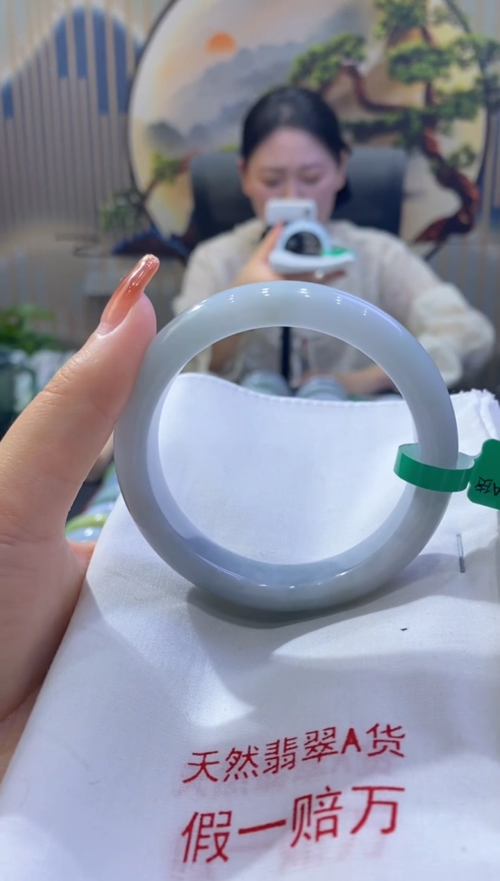 【闪购商品】翡翠未镶嵌手镯00000766