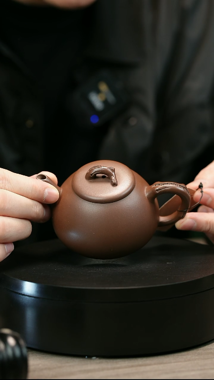茶壶紫砂宁**哥H1747周卓琴底槽清树圆