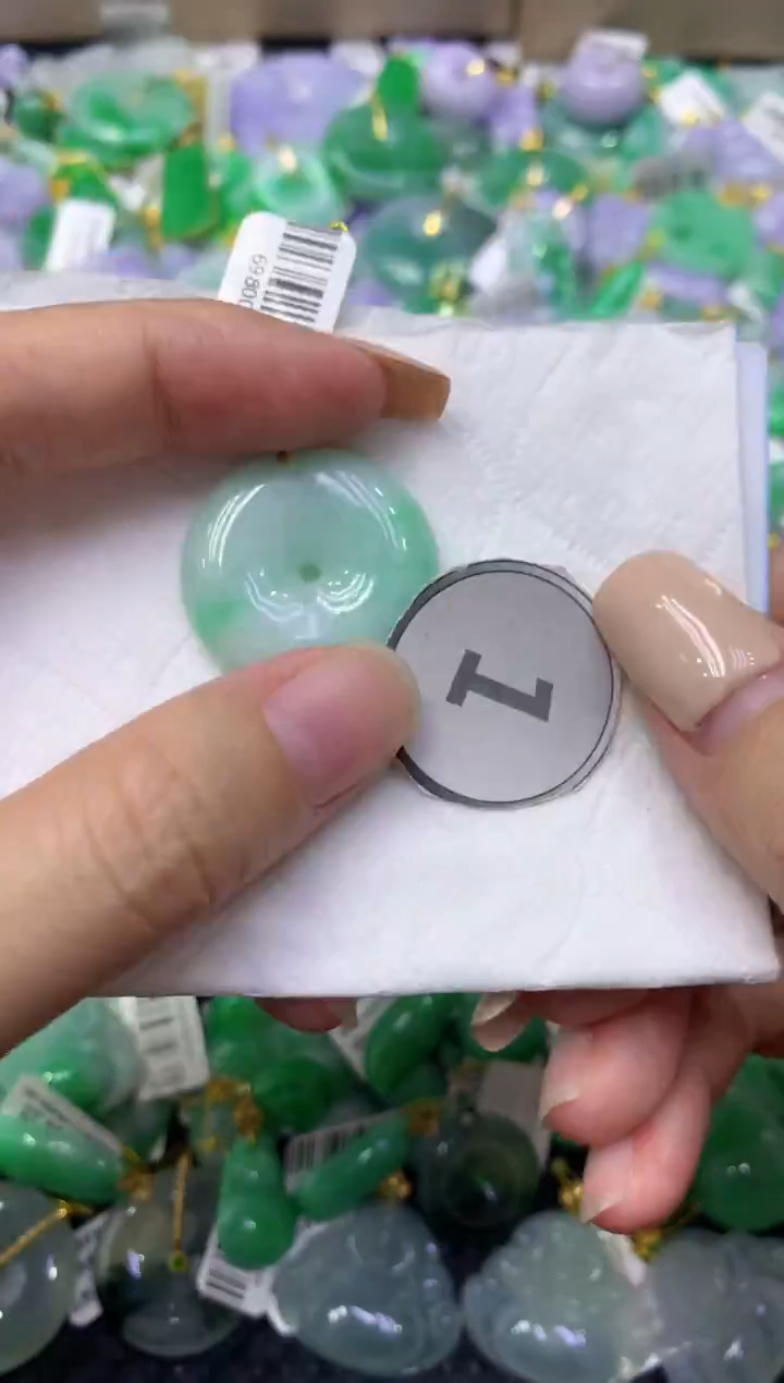 颈饰未镶嵌翡翠天然缅甸翡翠A货