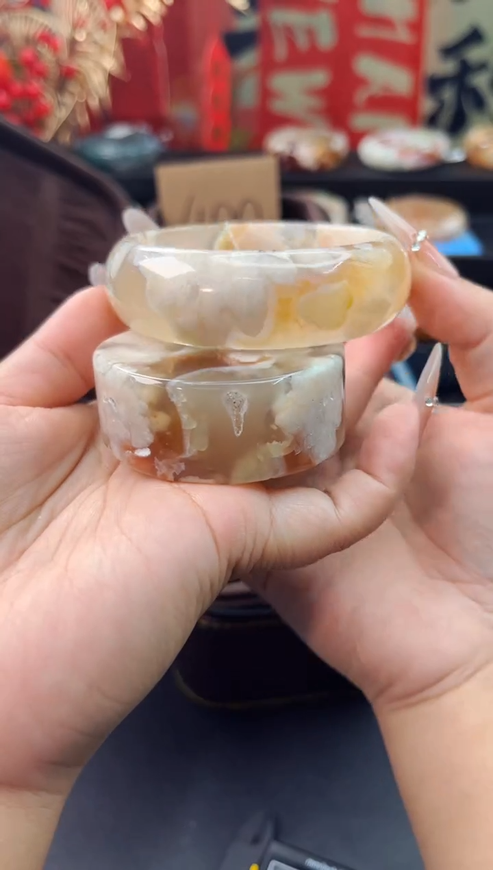 【闪购商品】石英质玉手镯未镶嵌赠送镯心（59圈口）