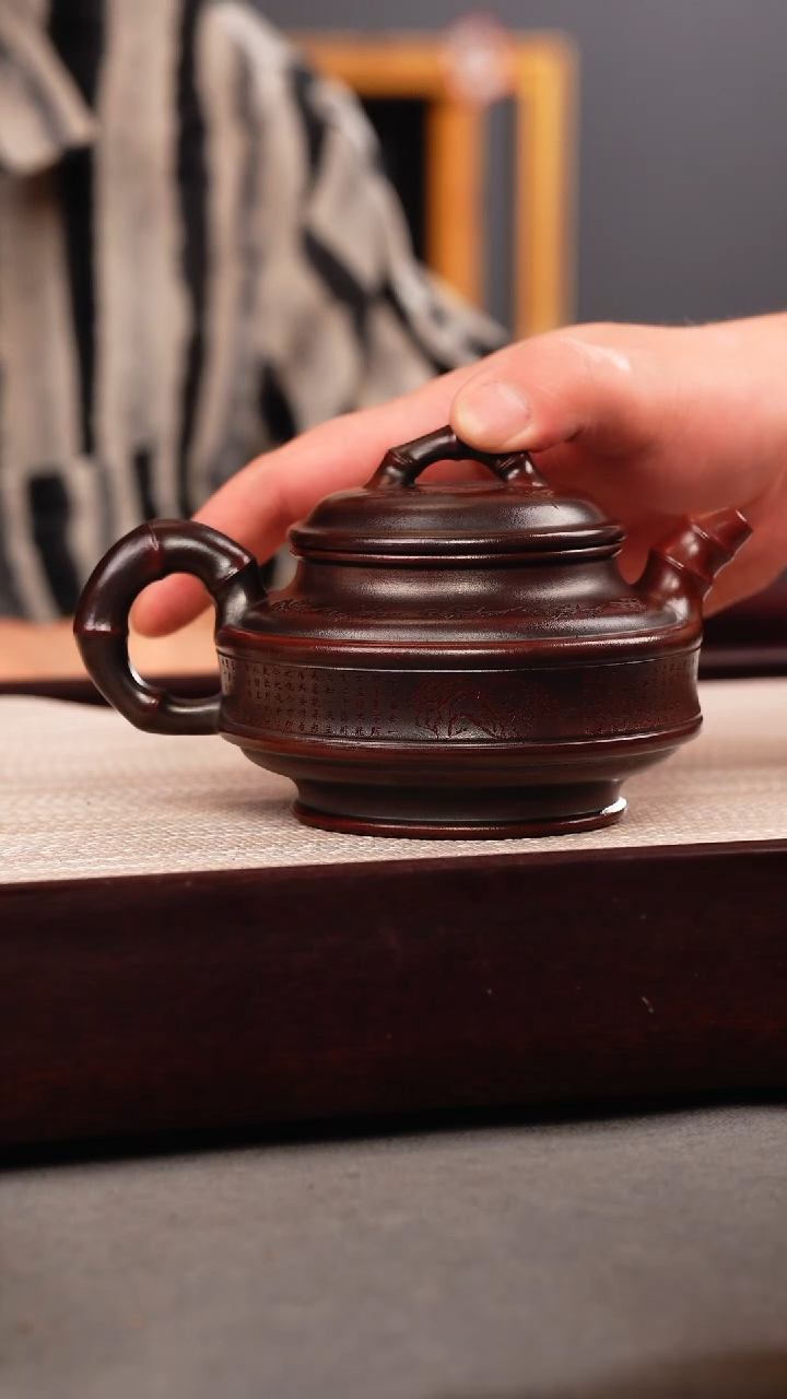 茶壶紫砂铁血红砂 双线竹鼓 刻绘