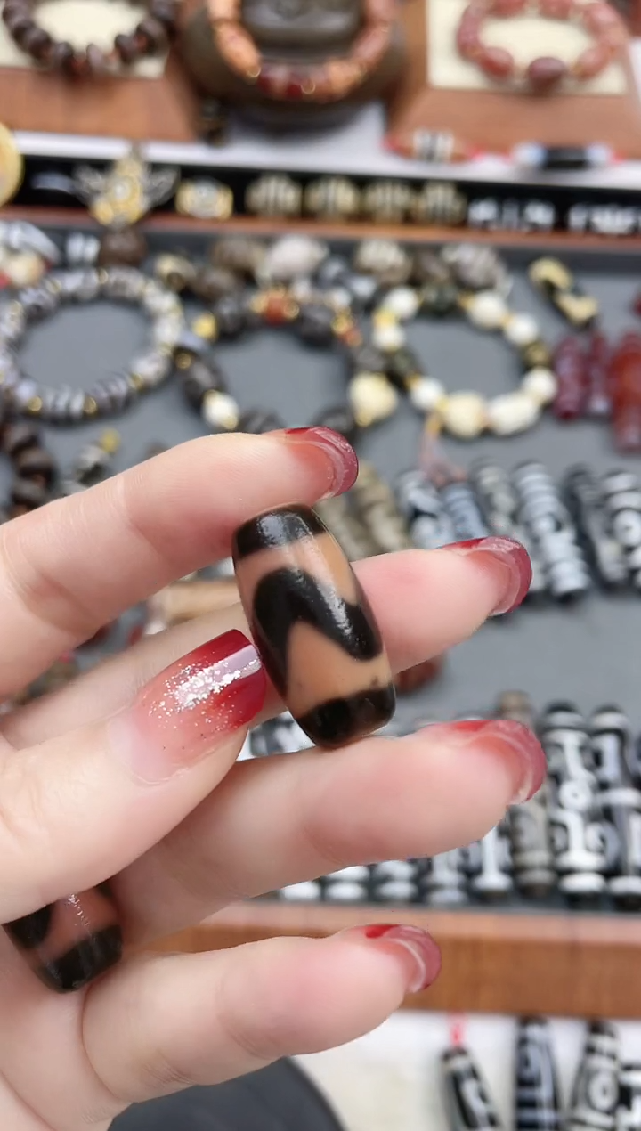 【闪购商品】玛瑙/玉髓珠珠未镶嵌黑金牙牙