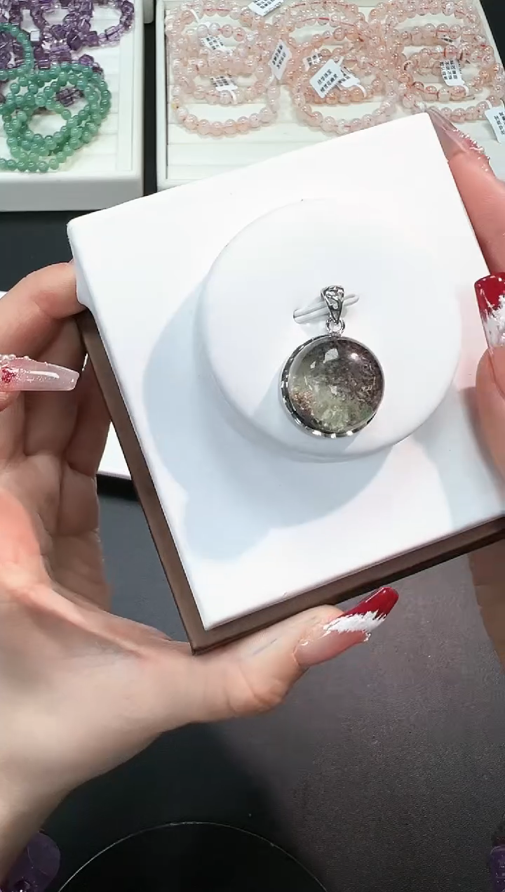 【闪购商品】水晶吊坠(不含链)合金39q多样性发其一/1个