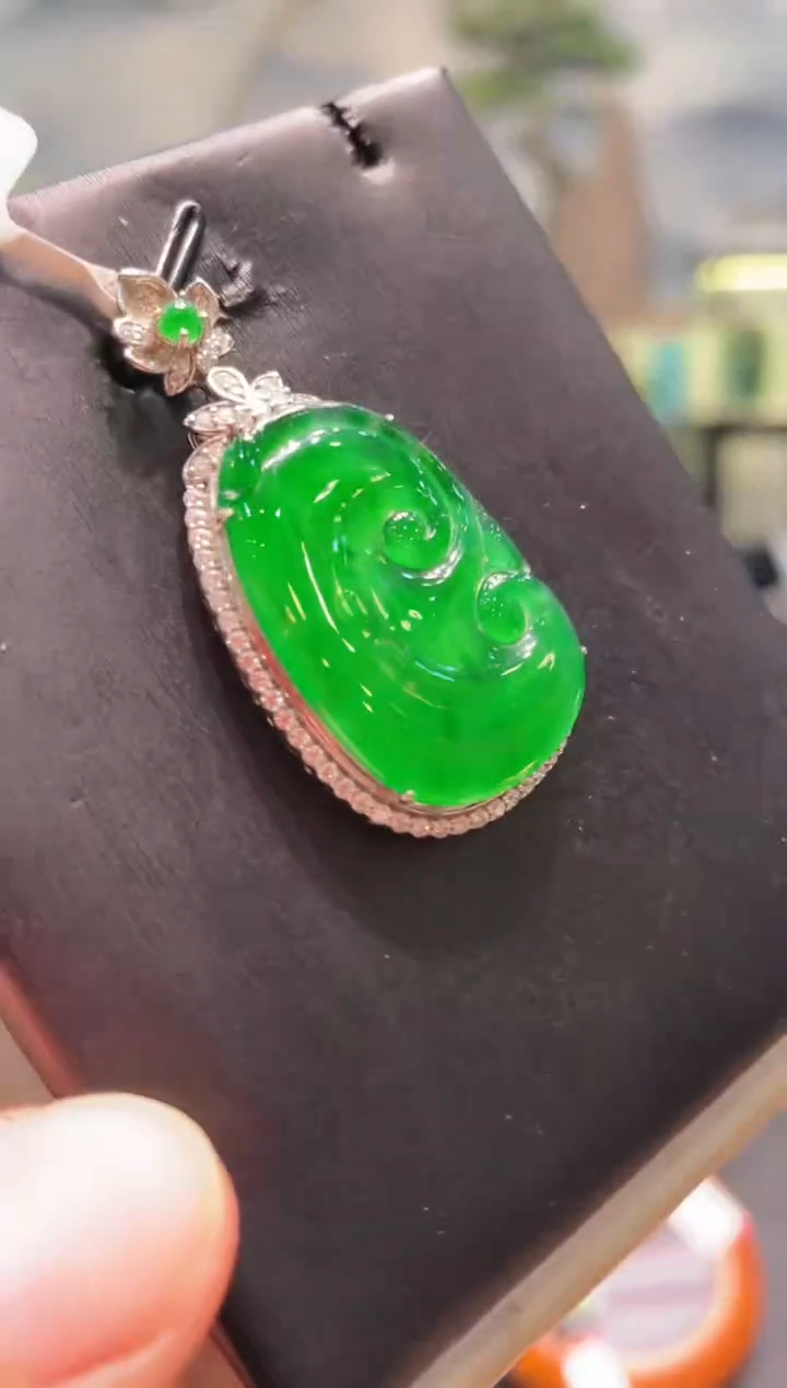 【闪购商品】翡翠颈饰18K金镶嵌A77天然A货翡翠