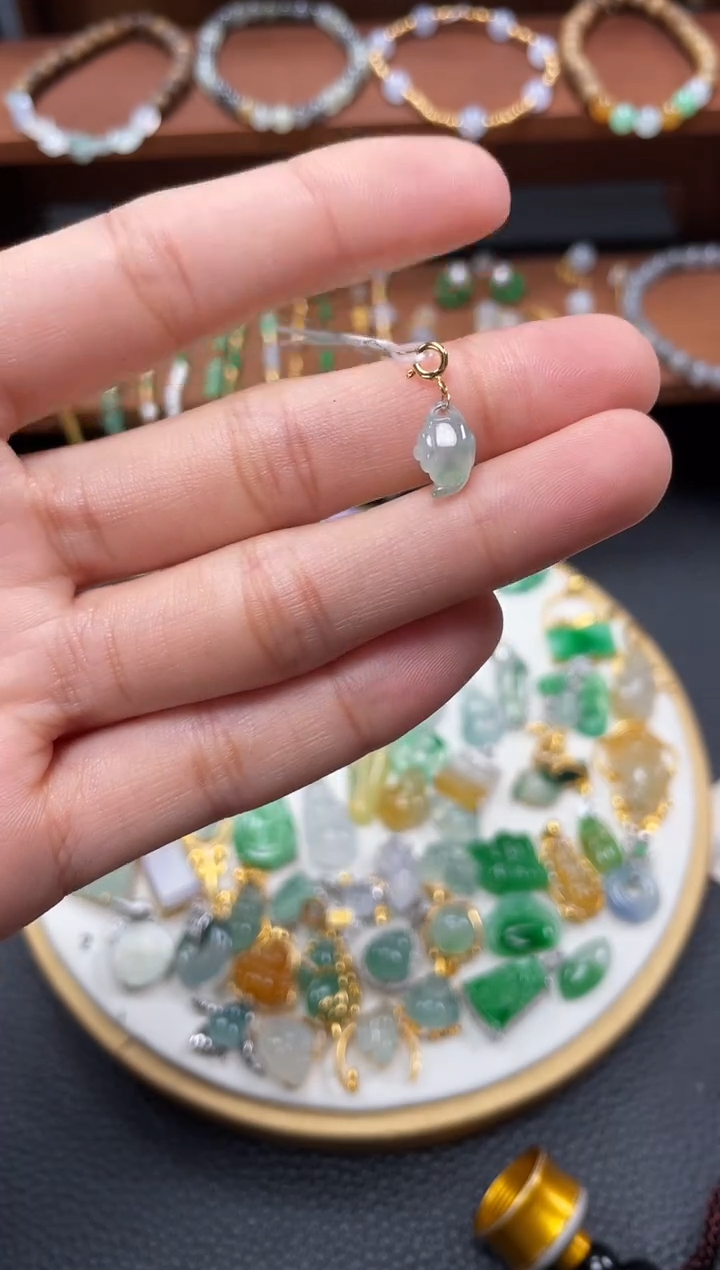 【闪购商品】翡翠吊坠(不含链)18K金镶嵌一个   JK523