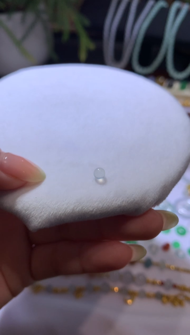 【闪购商品】定制翡翠未镶嵌4.2珠子150+15
