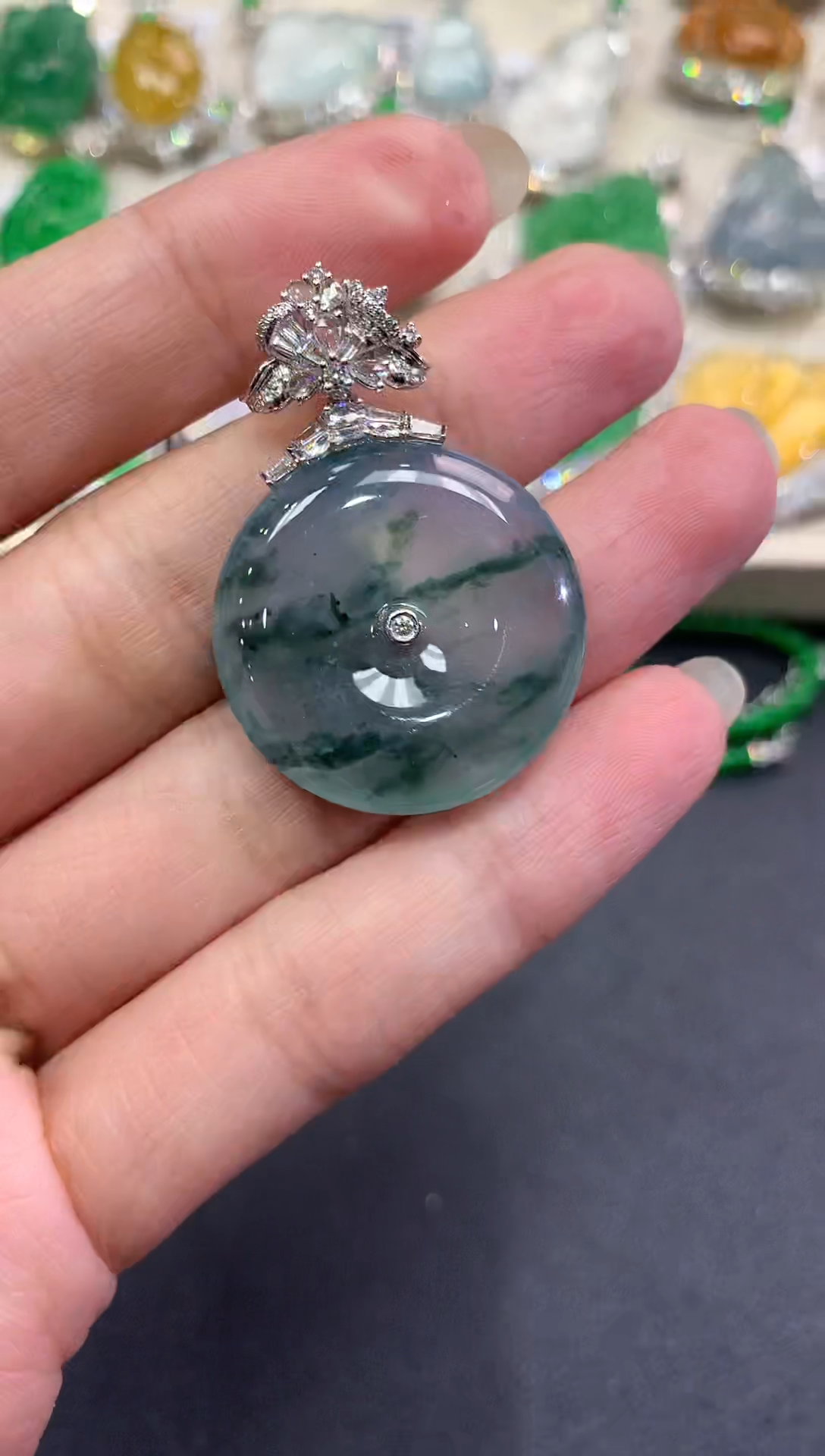 【闪购商品】翡翠吊坠(不含链)18K金镶嵌q176       