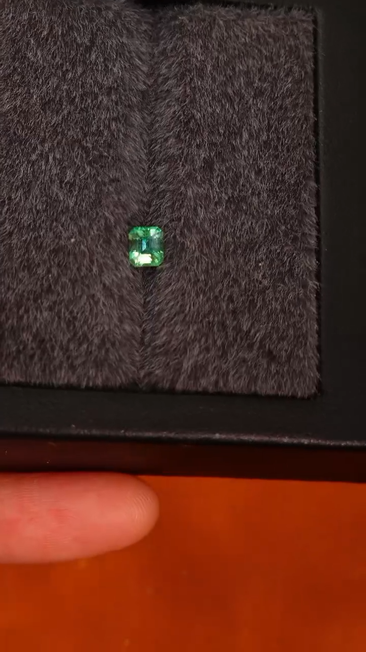 【闪购商品】祖母绿裸石未镶嵌哥伦0.29克拉