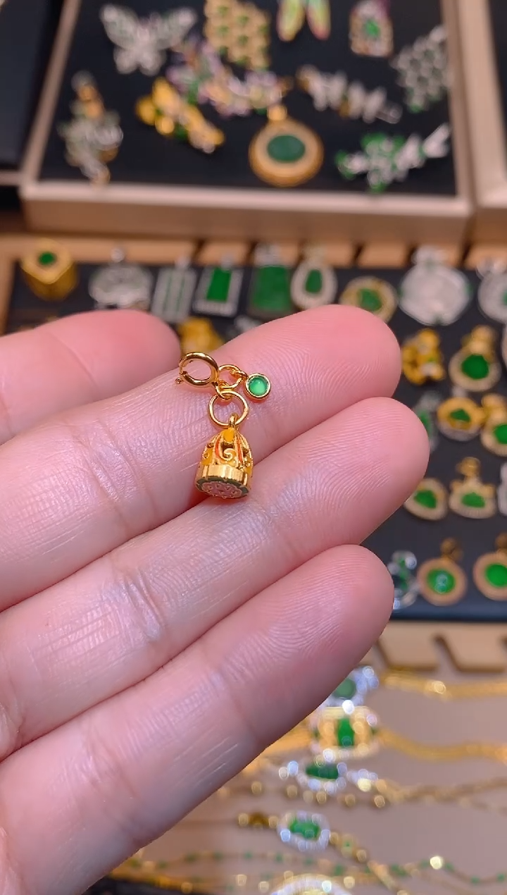 【闪购商品】翡翠吊坠(不含链)银S925镶嵌万能扣