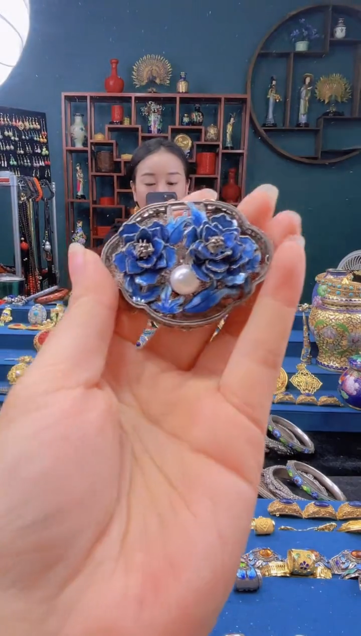 非遗技艺 花丝镶嵌立体如意锁吊坠 素银