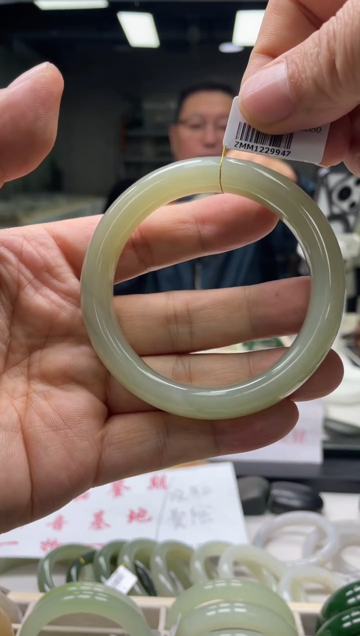 【闪购商品】和田玉手镯未镶嵌编码9947 圈口59-60