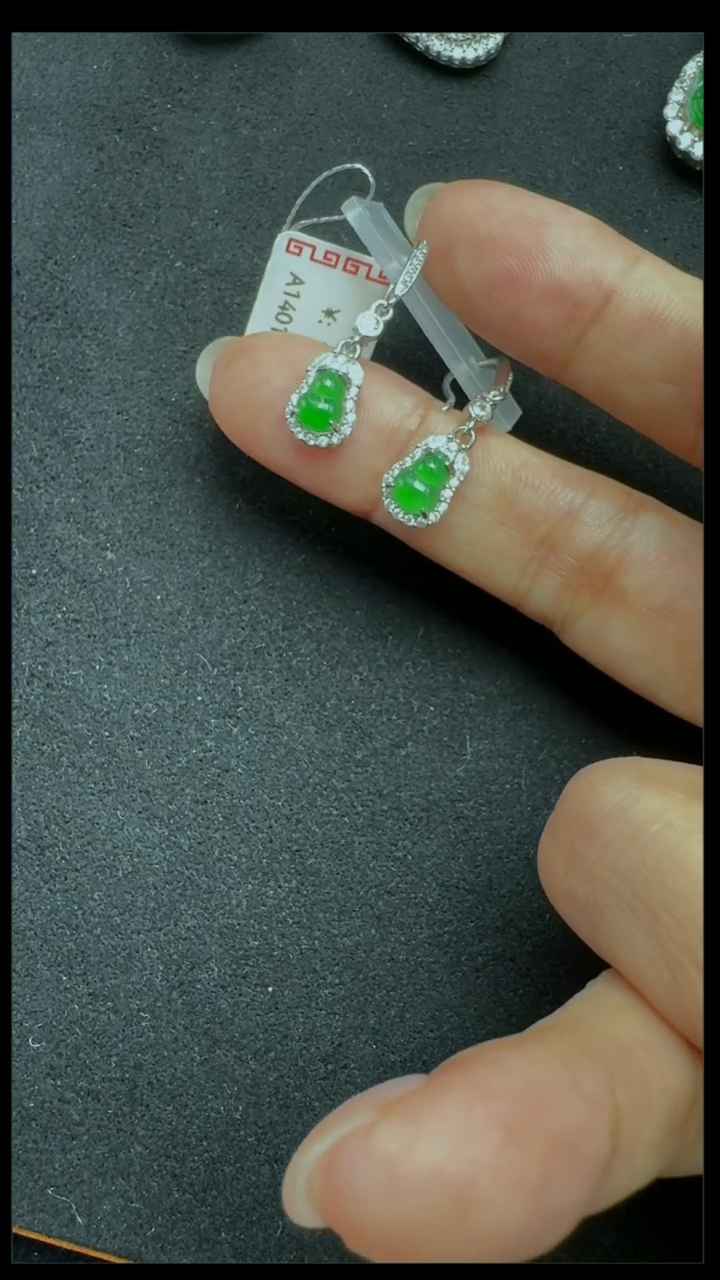 【闪购商品】翡翠耳饰银S925镶嵌葫芦