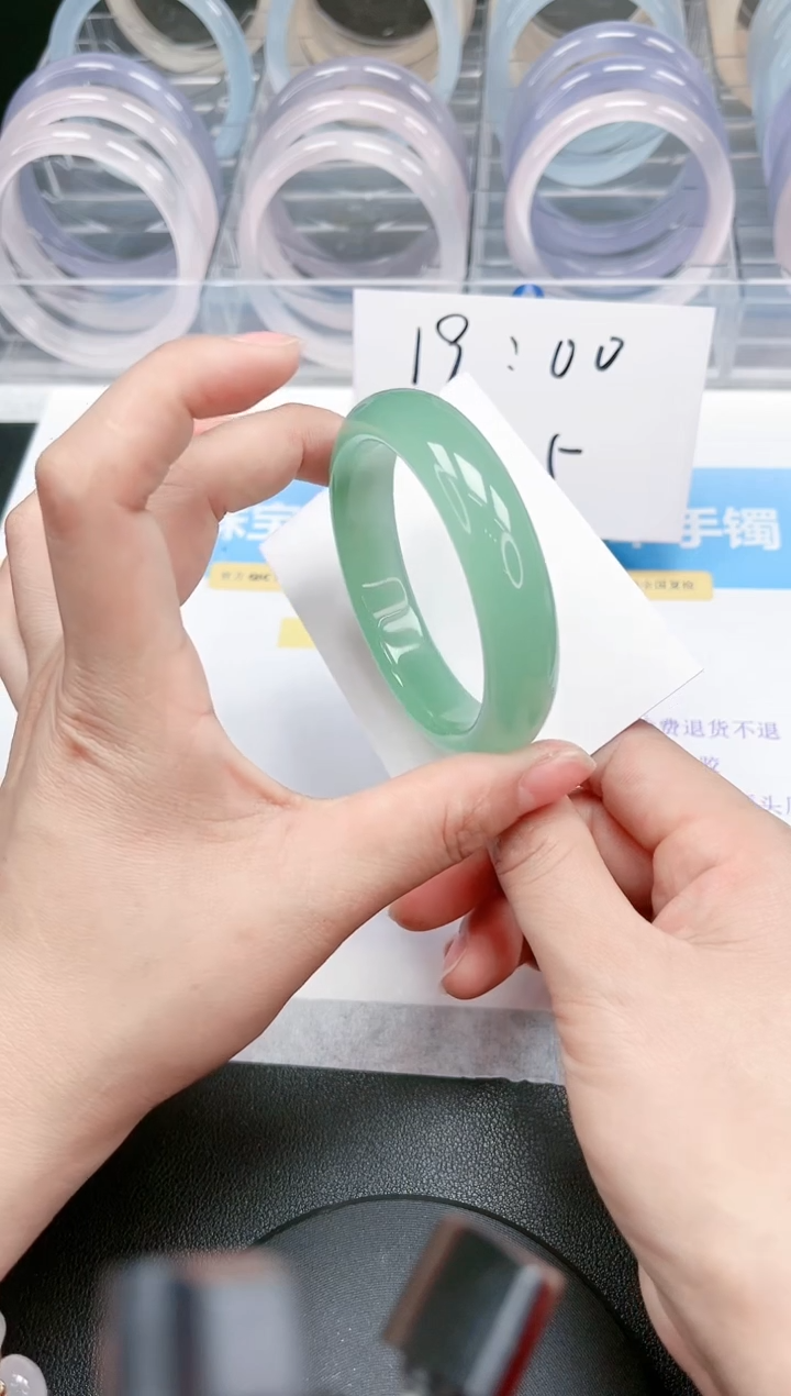 【闪购商品】石英质玉手镯未镶嵌57-56.5