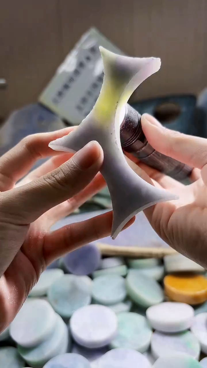 翡翠未镶嵌颈饰翡翠A货 温谭893