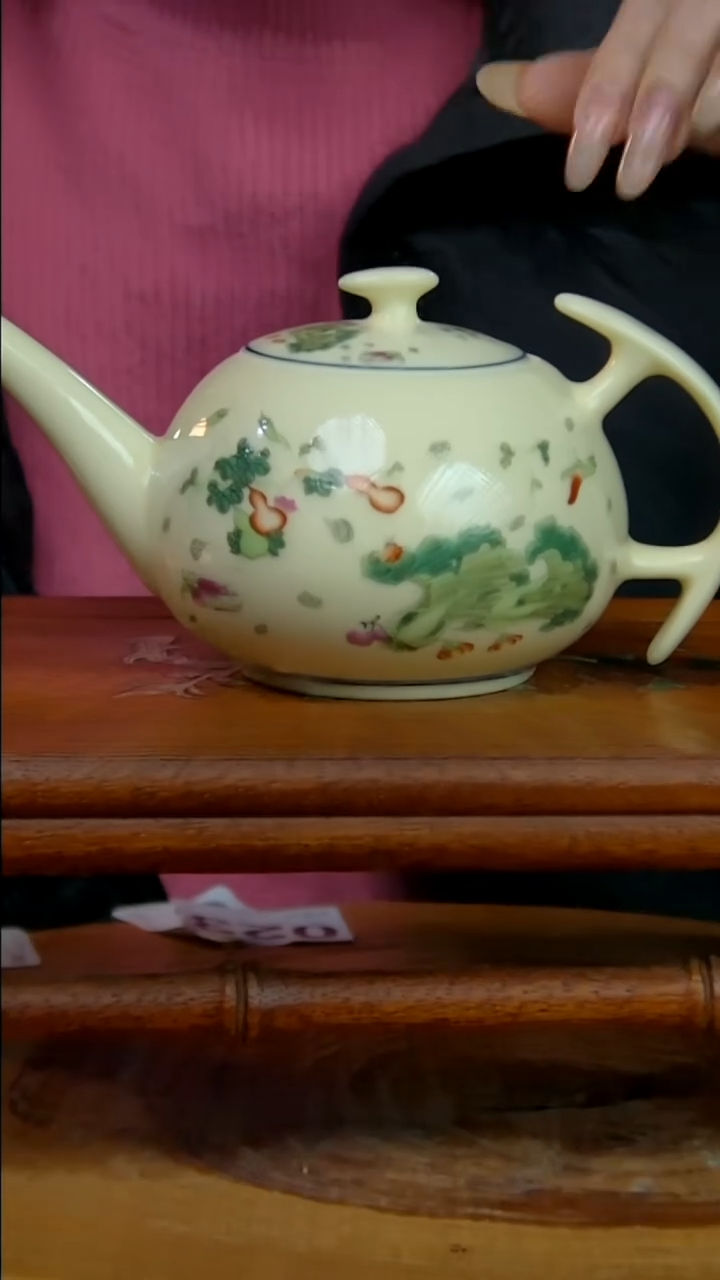 摆件陶黄稀土白菜直嘴壶