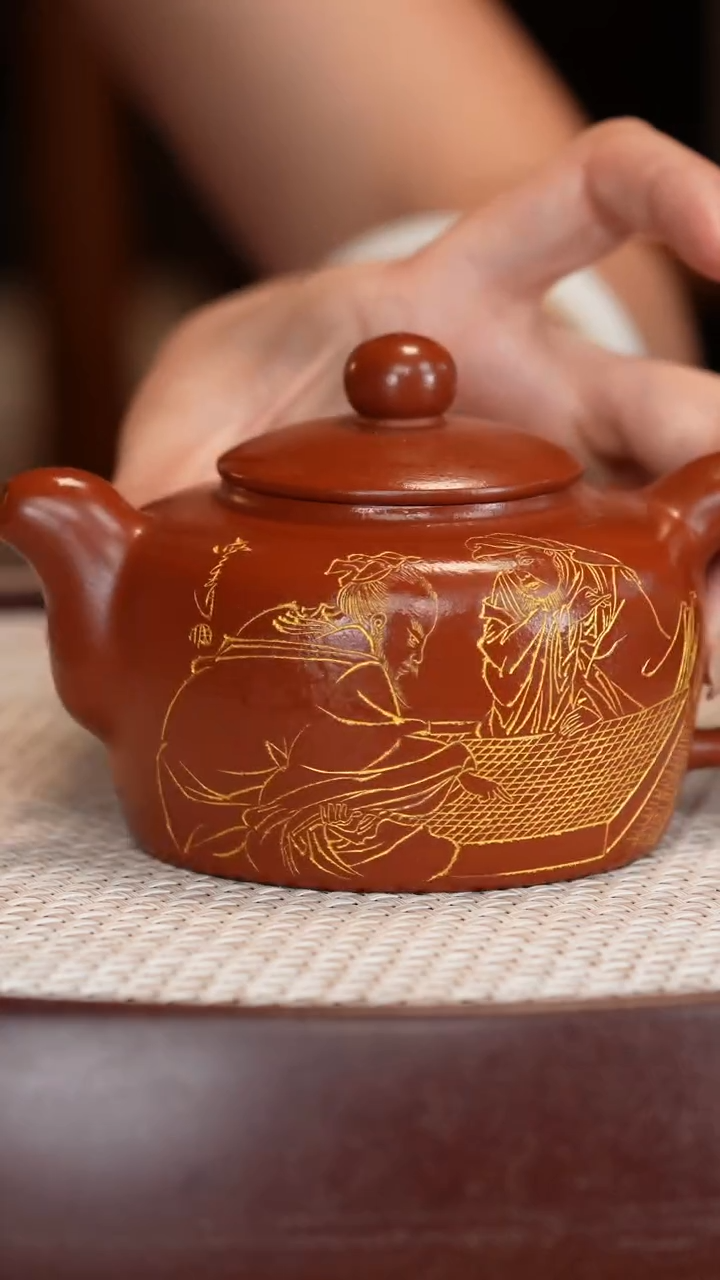 茶壶紫砂【张赦棠】红泥平盖德钟    260CC