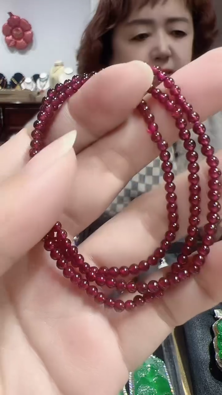 颈饰未镶嵌石榴石2025120415