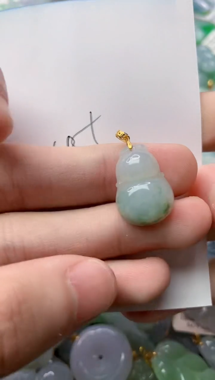 【闪购商品】翡翠颈饰18K金镶嵌28.........