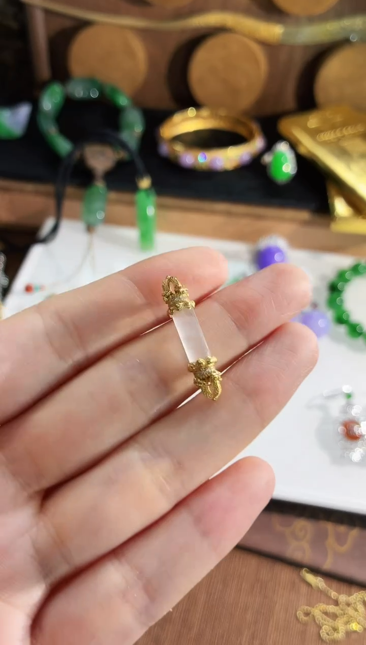 翡翠18K金镶嵌吊坠(不含链)吊坠