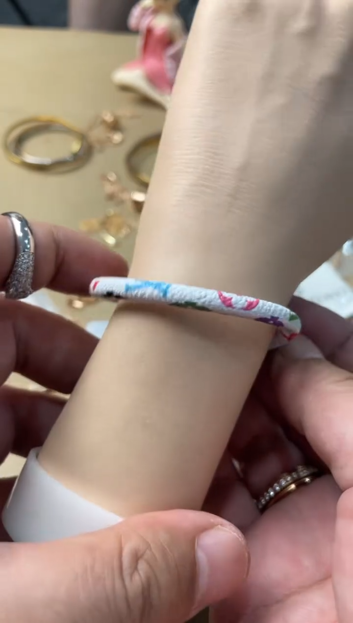 瓷片嘉荣当康大姐fu的总铺