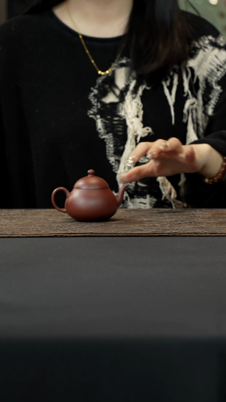 【闪购商品】紫砂茶壶中槽清明式梨形壶120cc