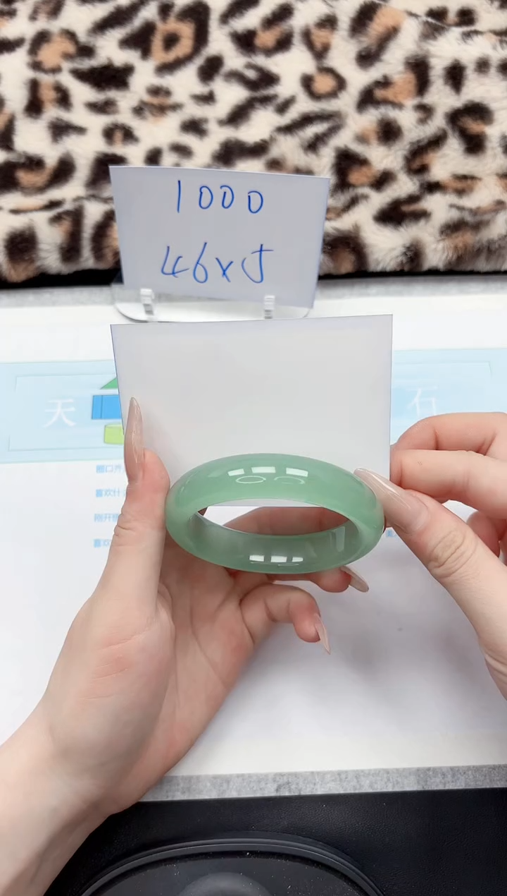 【闪购商品】石英质玉手镯未镶嵌21-58