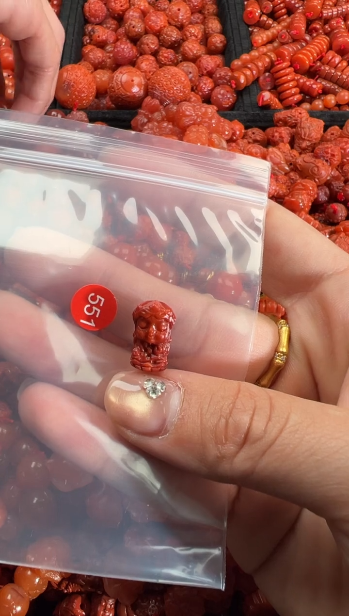 【闪购商品】南红玛瑙颈饰未镶嵌1