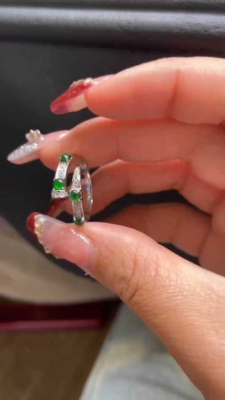 【闪购商品】翡翠颈饰未镶嵌      *51