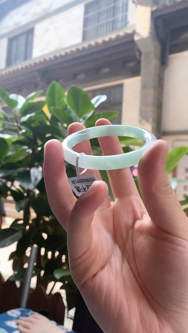 【闪购商品】翡翠手镯（圆镯）未镶嵌53圆条