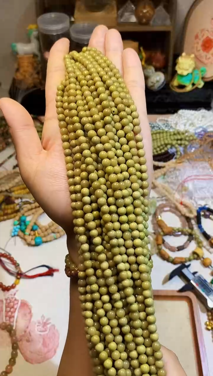 玛瑙/玉髓手链未镶嵌卡6+阿拉善牛油果色半成品60颗左右