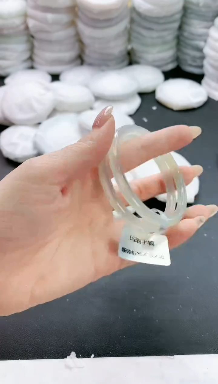 【闪购商品】玛瑙/玉髓手镯未镶嵌301