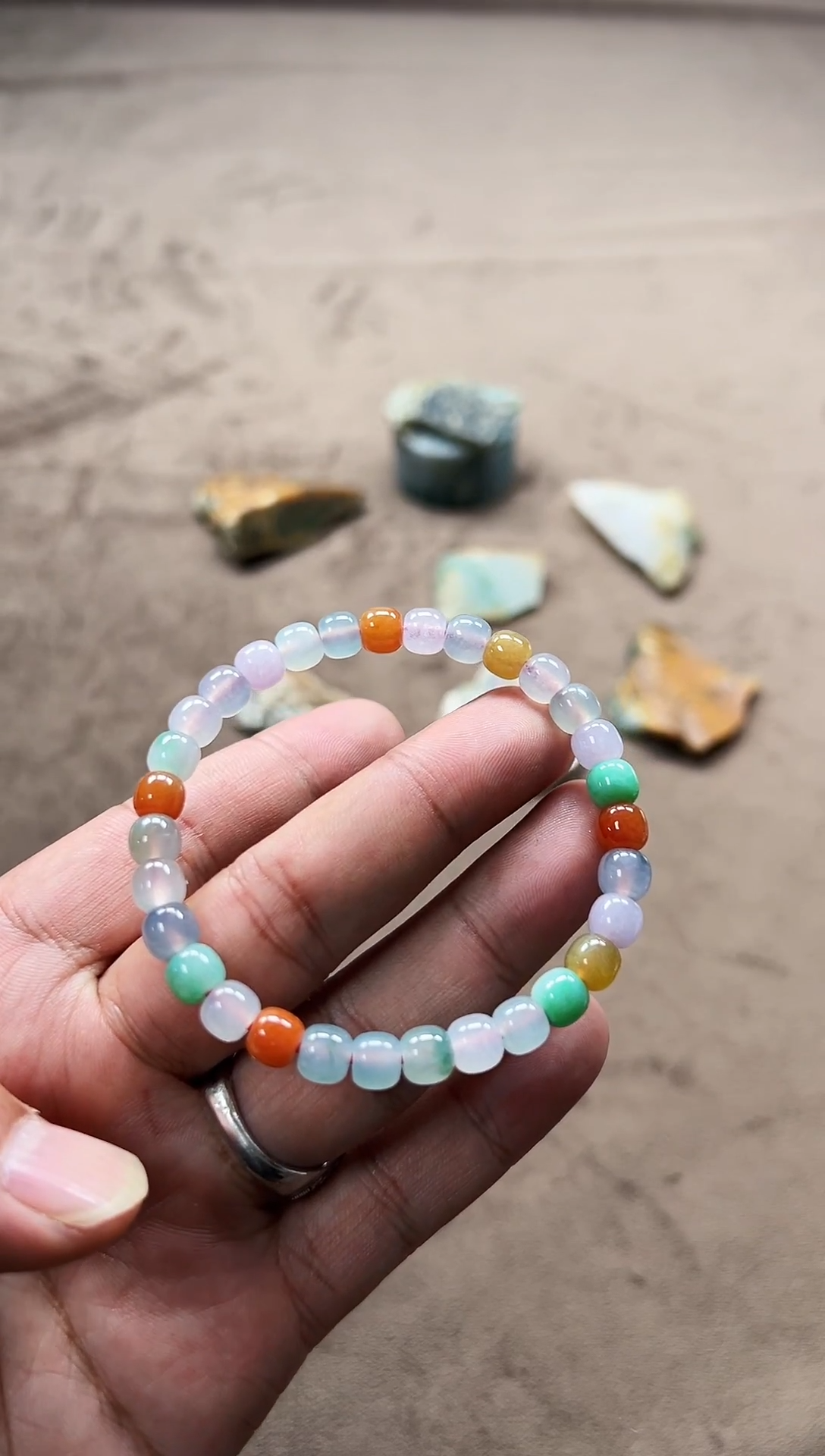 未镶嵌定制翡翠m**o散珠翡翠