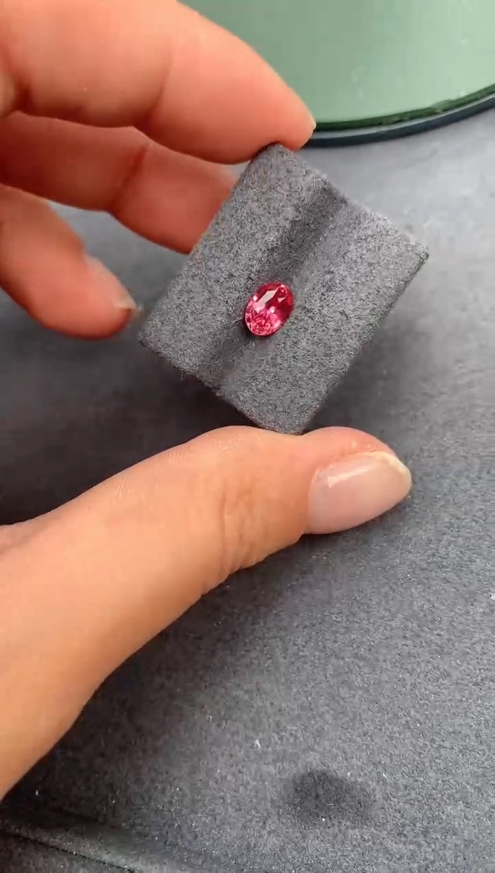 【闪购商品】彩色蓝宝石裸石未镶嵌1.1ct帕帕拉恰