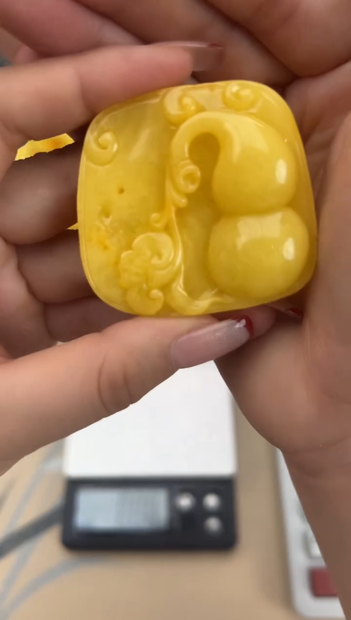 【闪购商品】琥珀裸石未镶嵌蜜蜡吊坠
