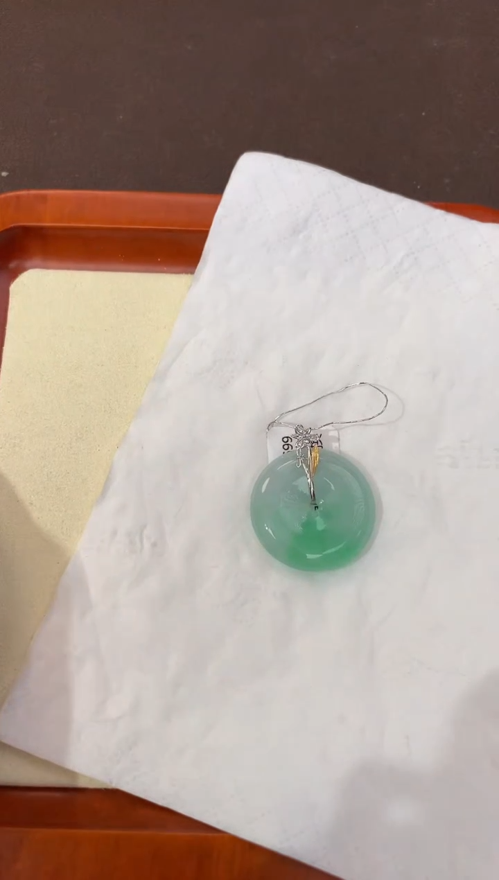 【闪购商品】翡翠颈饰18K金镶嵌天然缅甸a货翡翠