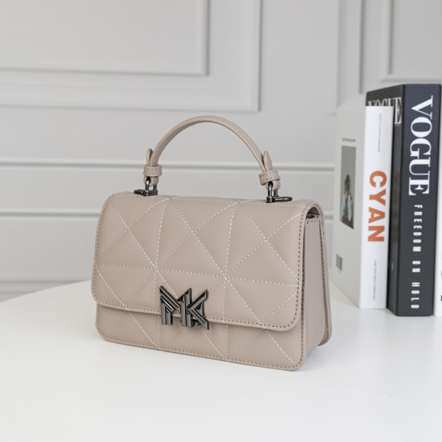 【广州特特】FES-6090-杏色女士小众简约腋下斜跨百搭肩包