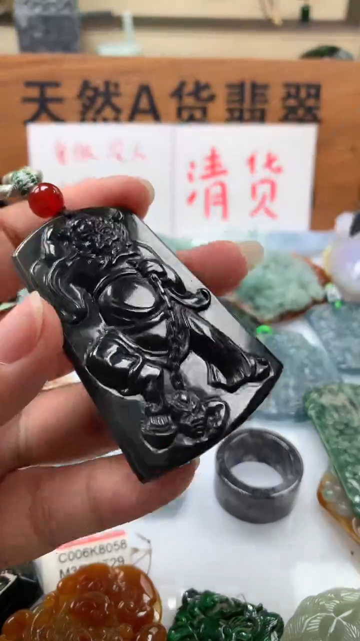 【闪购商品】翡翠颈饰未镶嵌保真天然A货翡翠