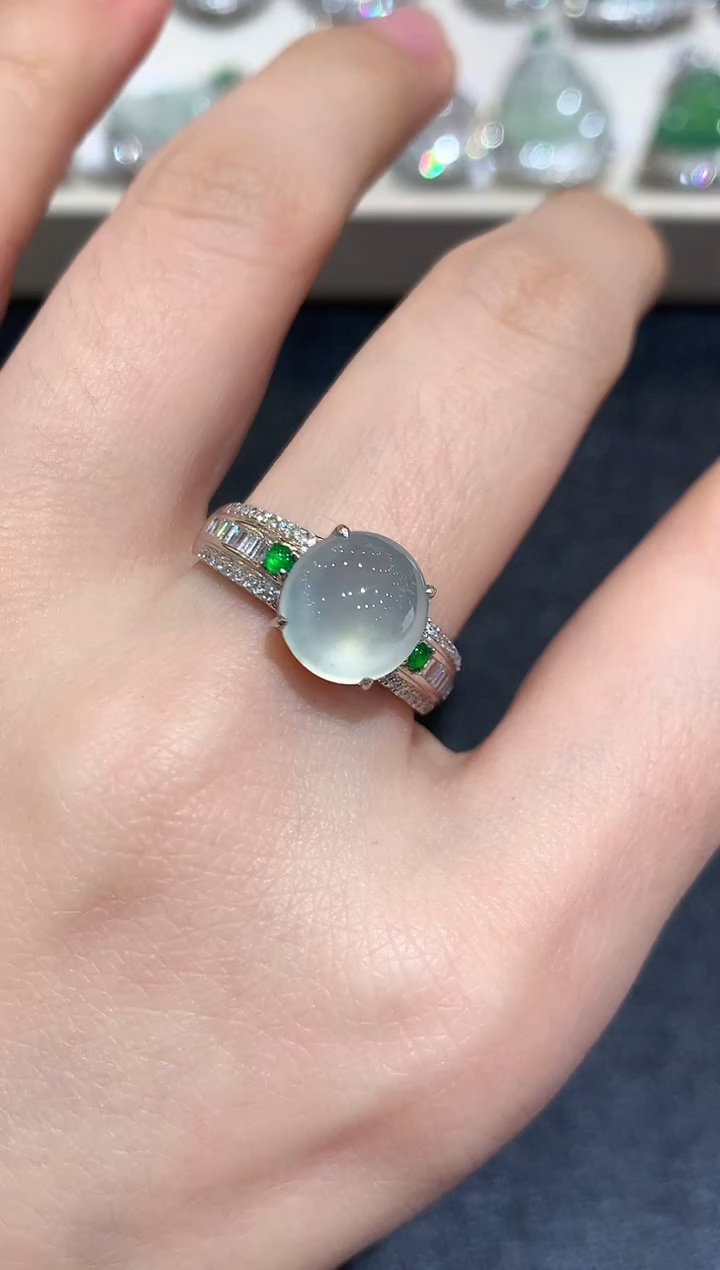 【闪购商品】翡翠戒指18K金镶嵌C88   