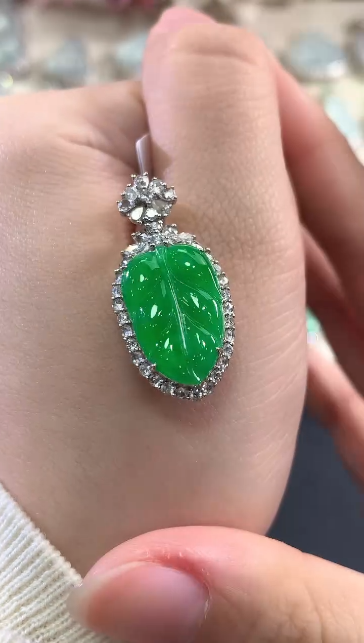 吊坠(不含链)18K金镶嵌翡翠c73    